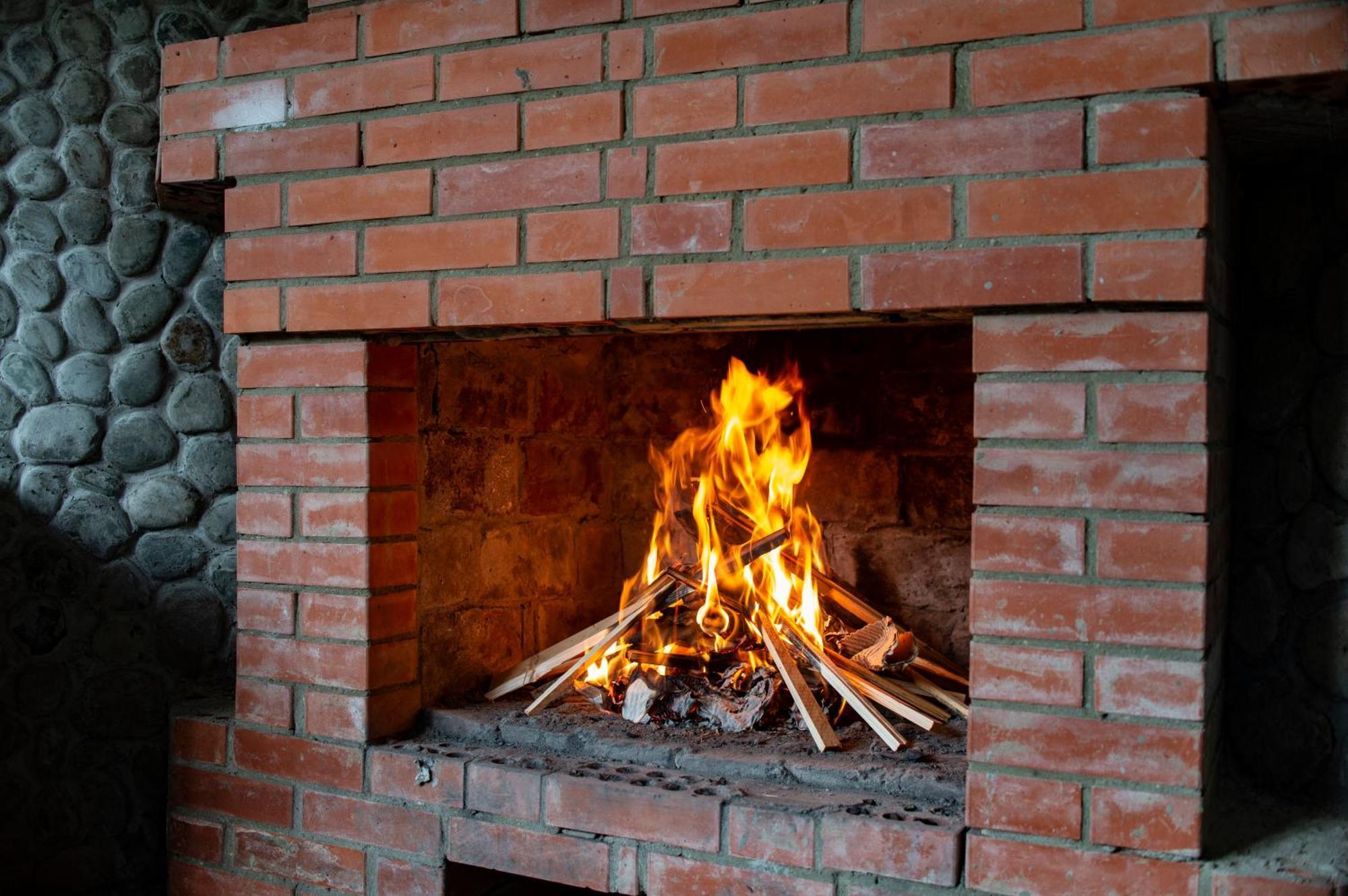 Gordela Hotel Gordi Esterno foto
