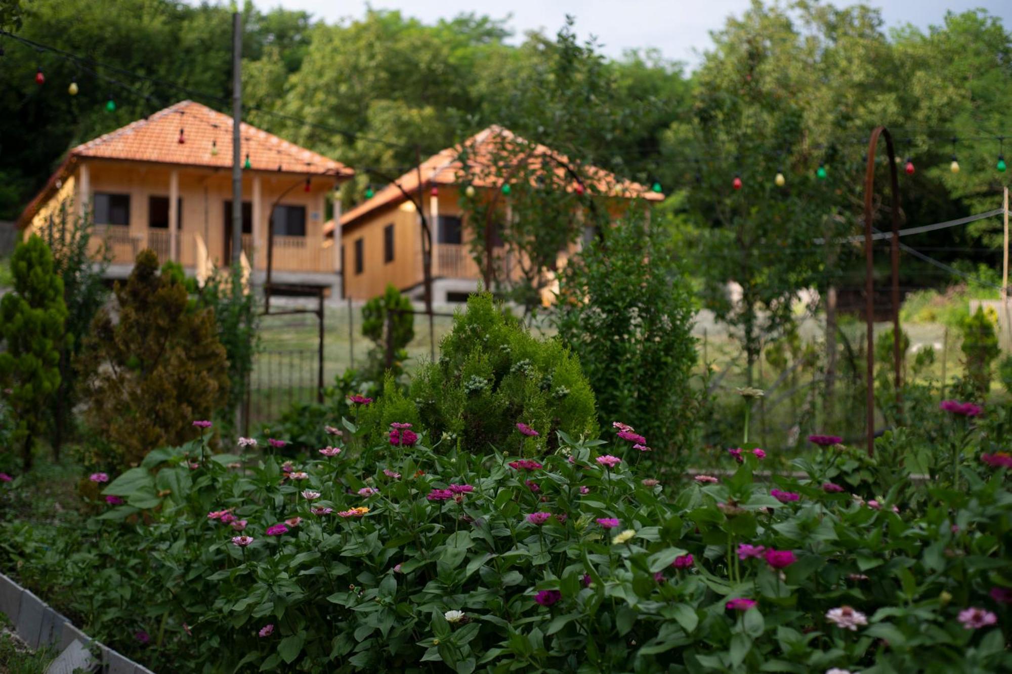 Gordela Hotel Gordi Esterno foto